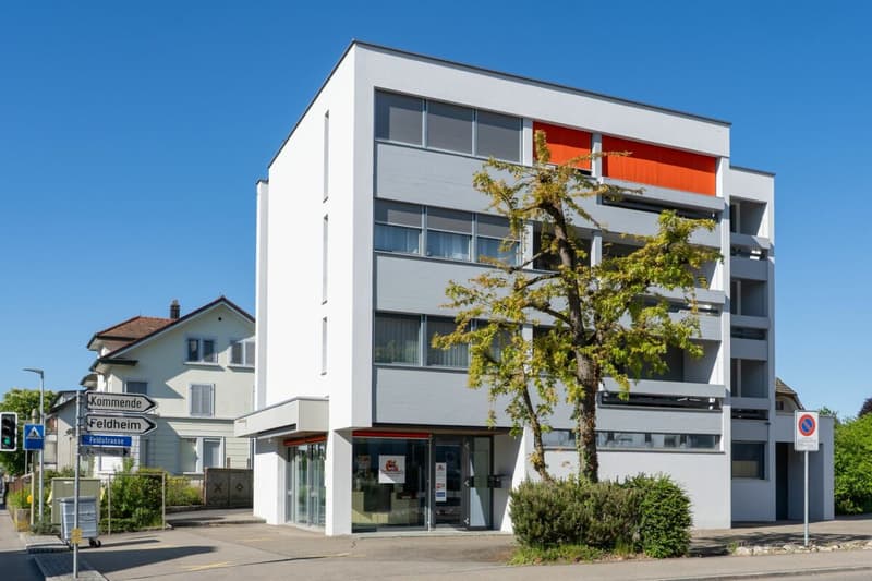 Residential and commercial building with retail space/office, five apartments and a single office (1)
