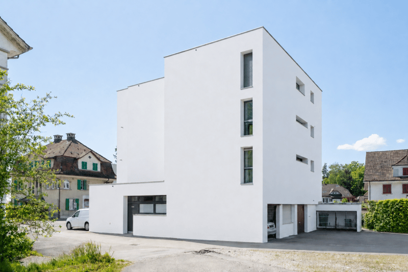 Residential and commercial building with retail space/office, five apartments and a single office (4)