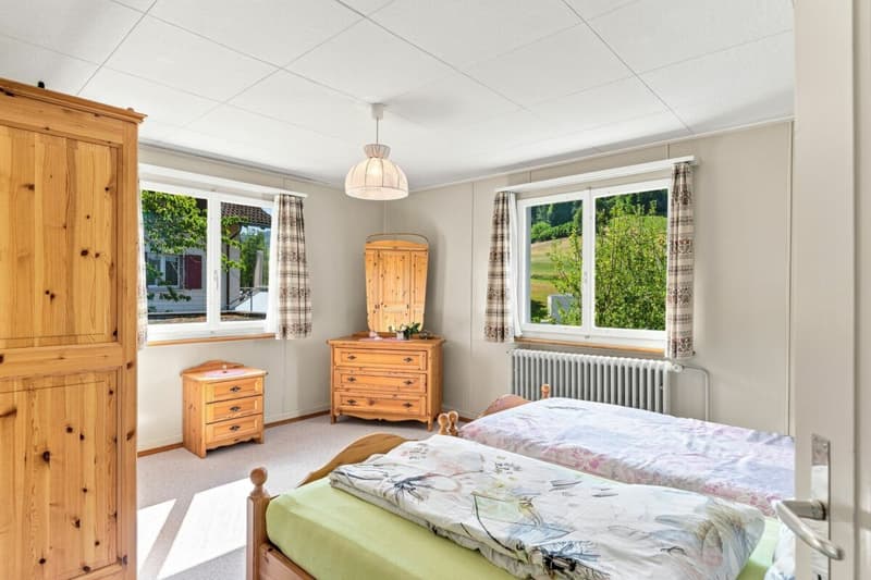 6½-Zimmer-Einfamilienhaus an ruhiger und sonniger Lage in der Tempo-30-Zone (10)