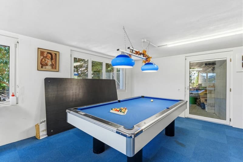 Modern. Grosszügig. Einzigartig. 7½-Zimmer-Einfamilienhaus mit Pool (20)