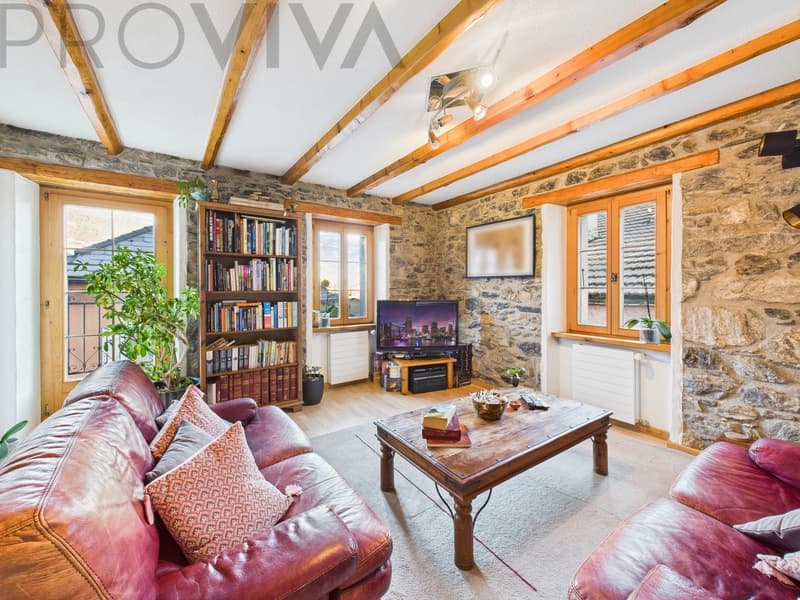 Charming multi-family house with character and proximity to the cable car (1)