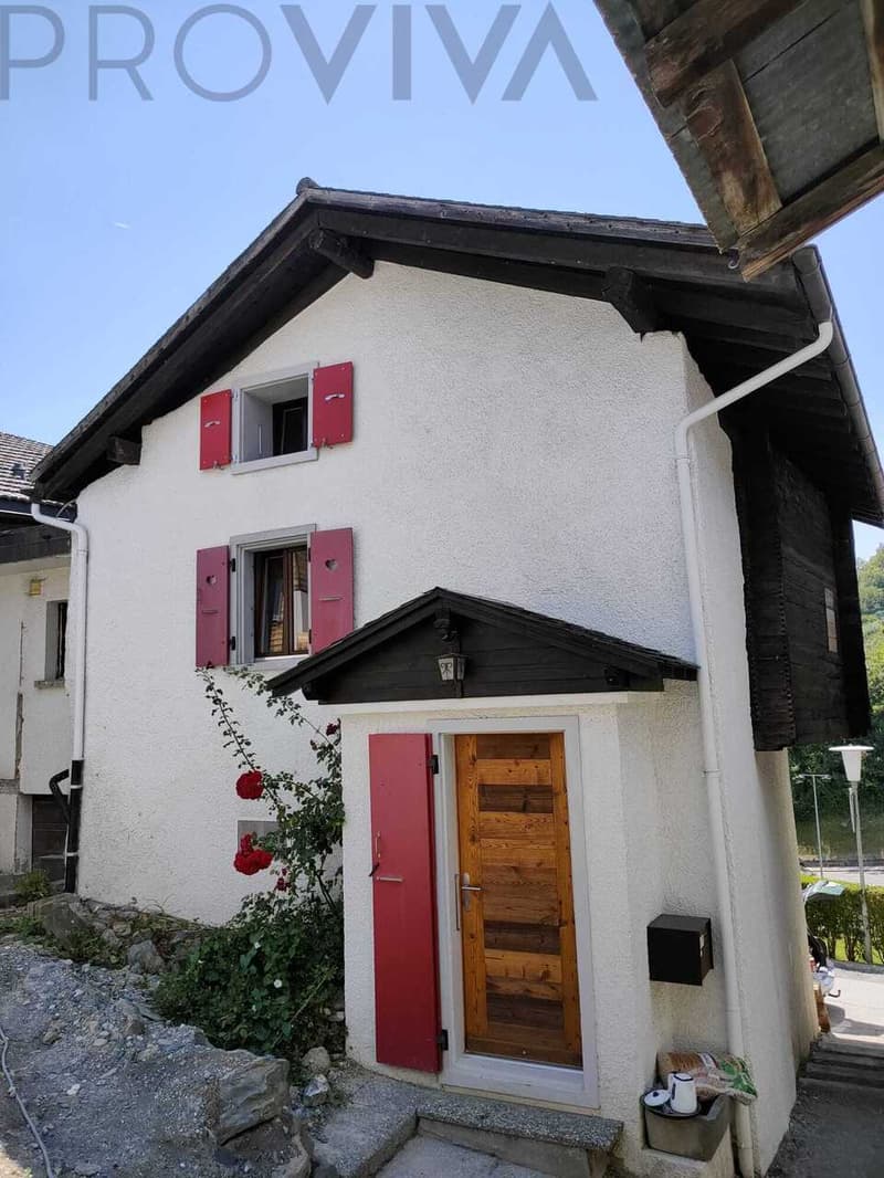 Preisreduzierung um 5% -- Historisches Walliser Haus (1)