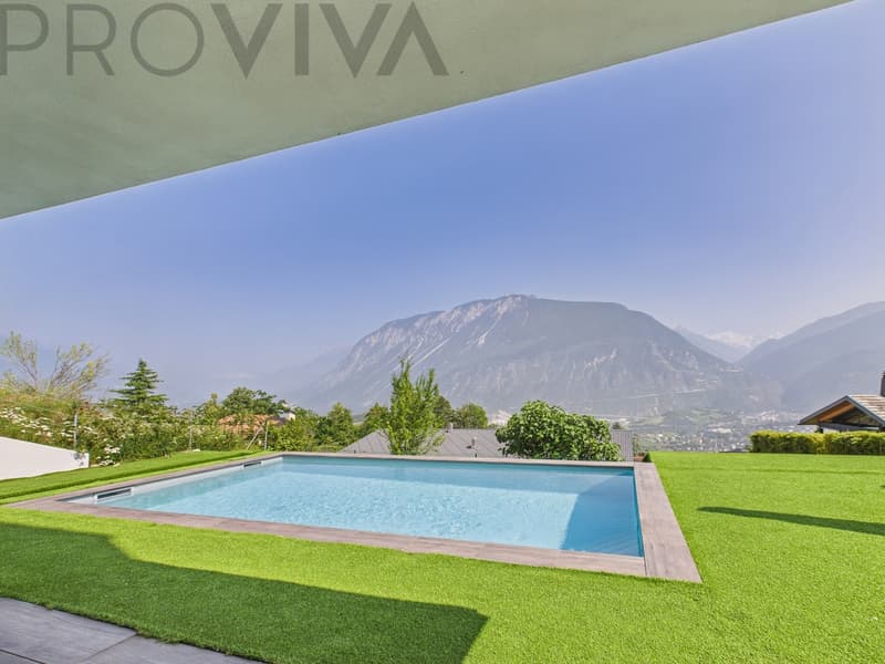 Luxuriöse Villa mit Salzwasserpool und unvergleichlichem Talblick (6)