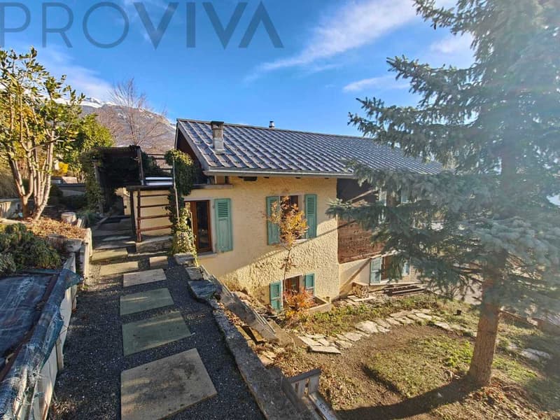 Sunny family house with garden and potential in Venthone (2)