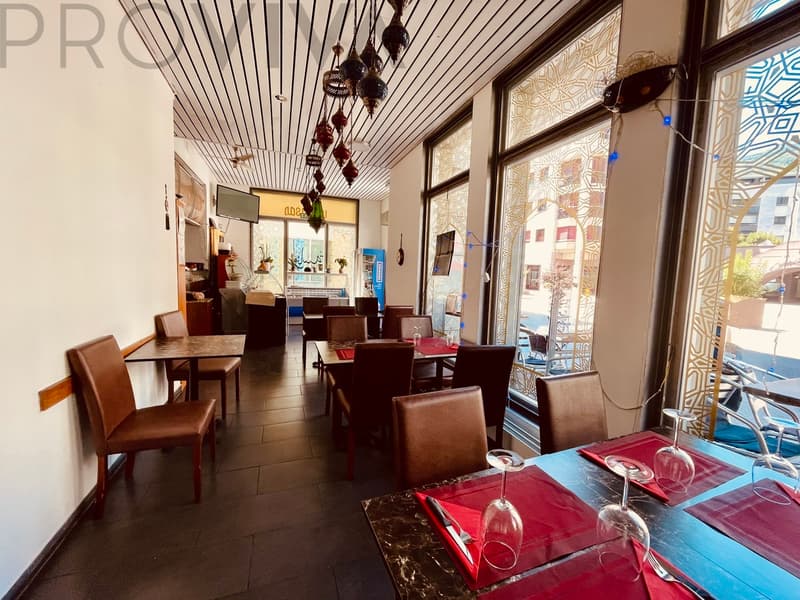 Only café-restaurant in the city with a compliant smoking area (4)