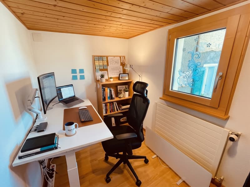 Büro - virtuell möbliert / Bureau - meublé virtuellement / Office - virtually furnished / Ufficio - arredamento virtuale