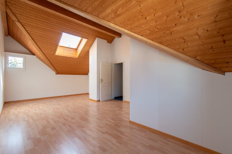 Attractive 5.5 room maisonette apartment with balcony (16)