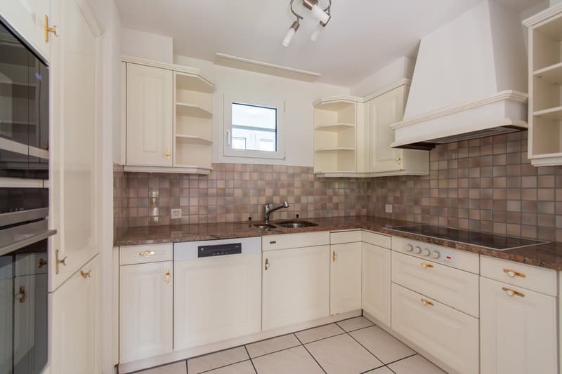 Attractive 5.5 room maisonette apartment with balcony (7)
