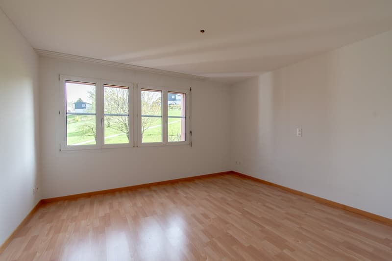 Attractive 5.5 room maisonette apartment with balcony (11)