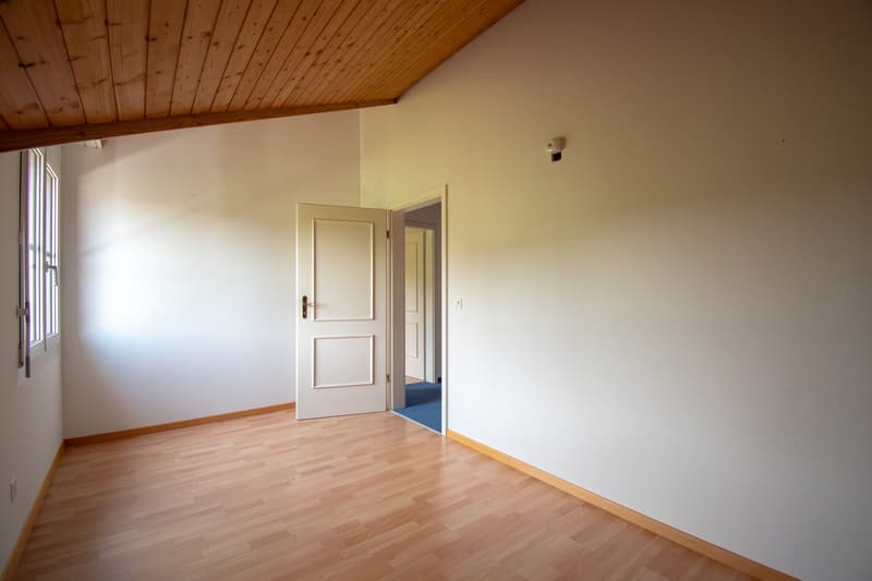 Attractive 5.5 room maisonette apartment with balcony (23)