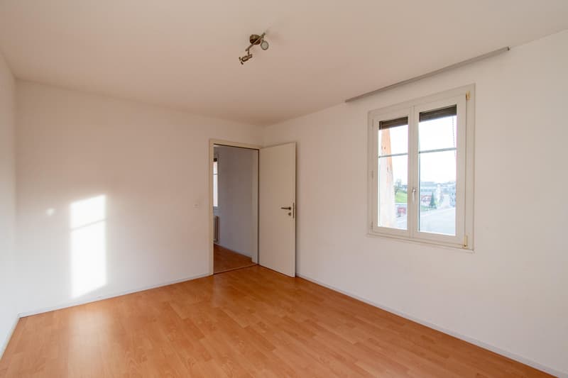 Sonnige 3.5 Zimmer-Wohnung mit Ausblick (9)