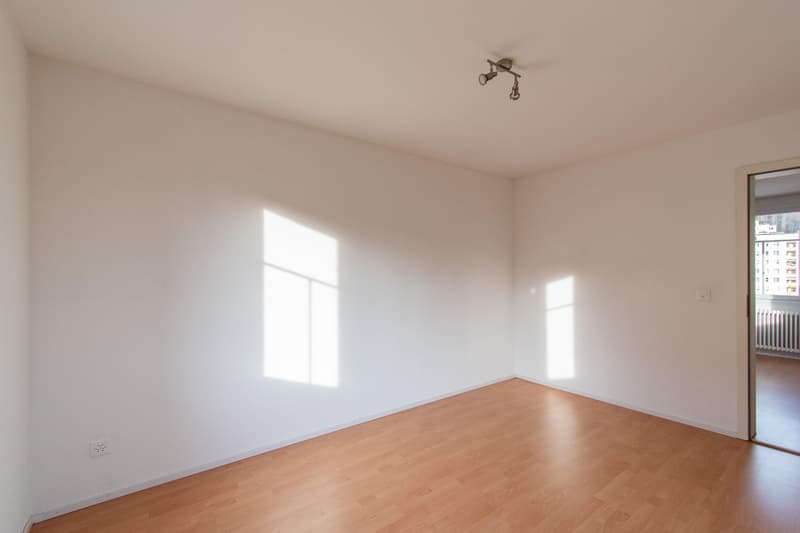 Sonnige 3.5 Zimmer-Wohnung mit Ausblick (8)