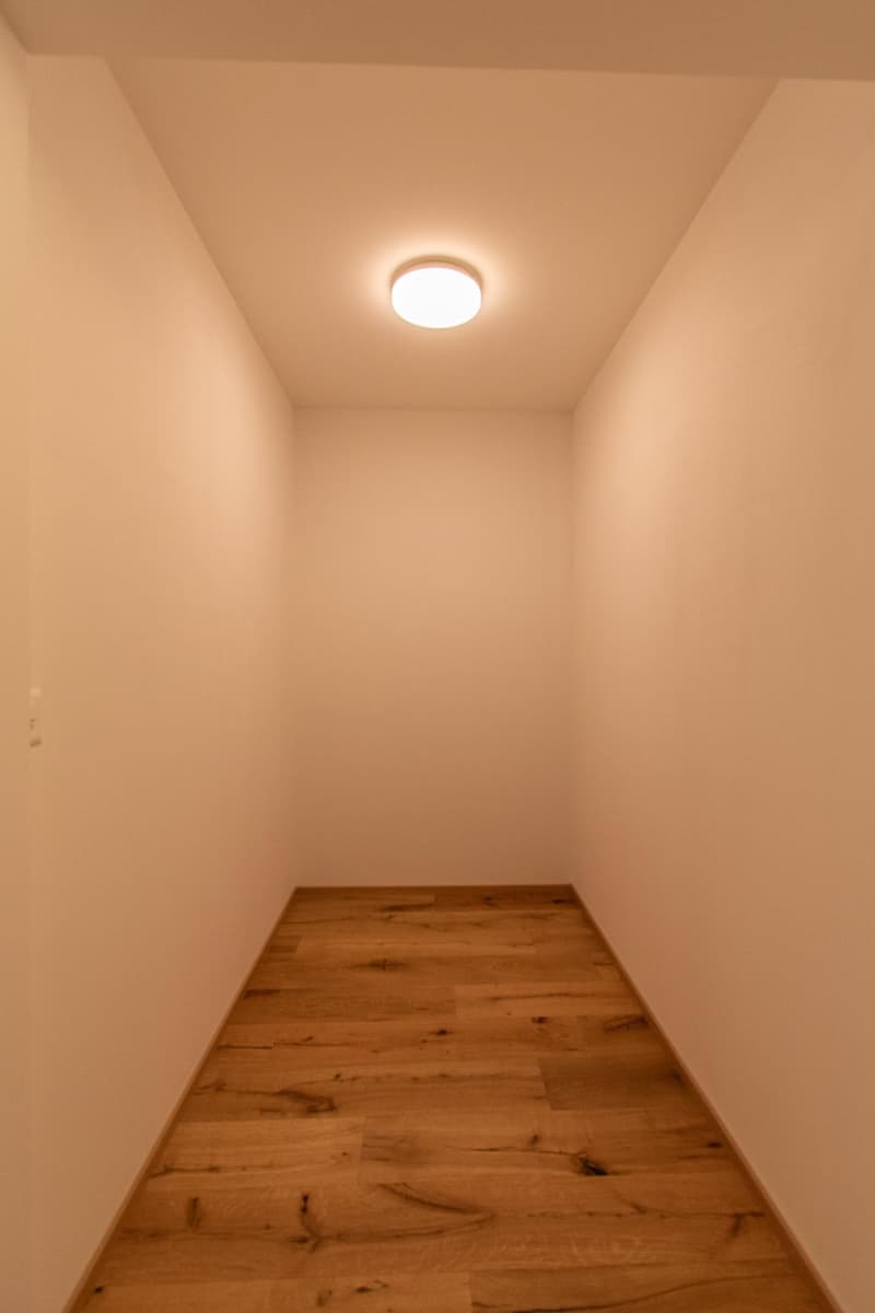 Moderne 2.5 Zimmer-Wohnung mit Altbaucharme (12)