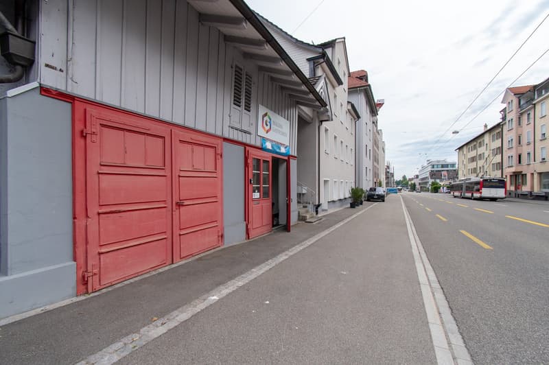 Commercial space/workshop/studio in central location (12)