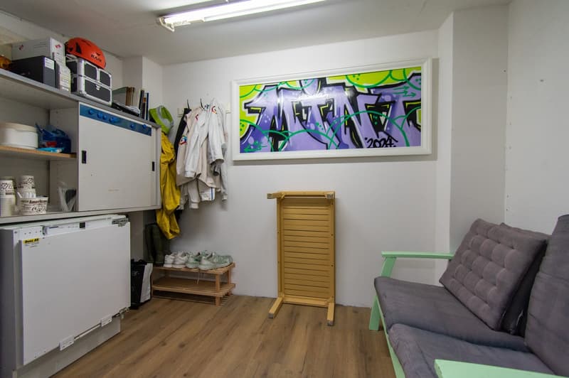 Commercial space/workshop/studio in central location (10)