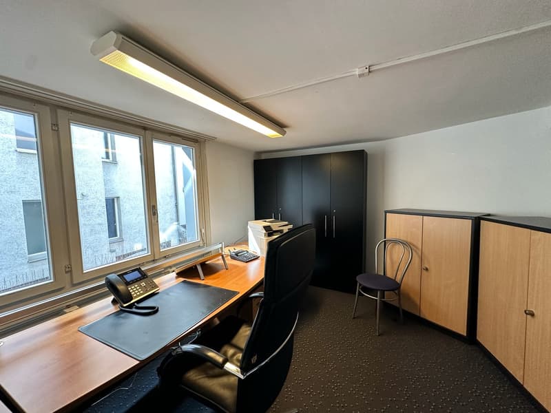 Furnished office in the heart of the old town (2)