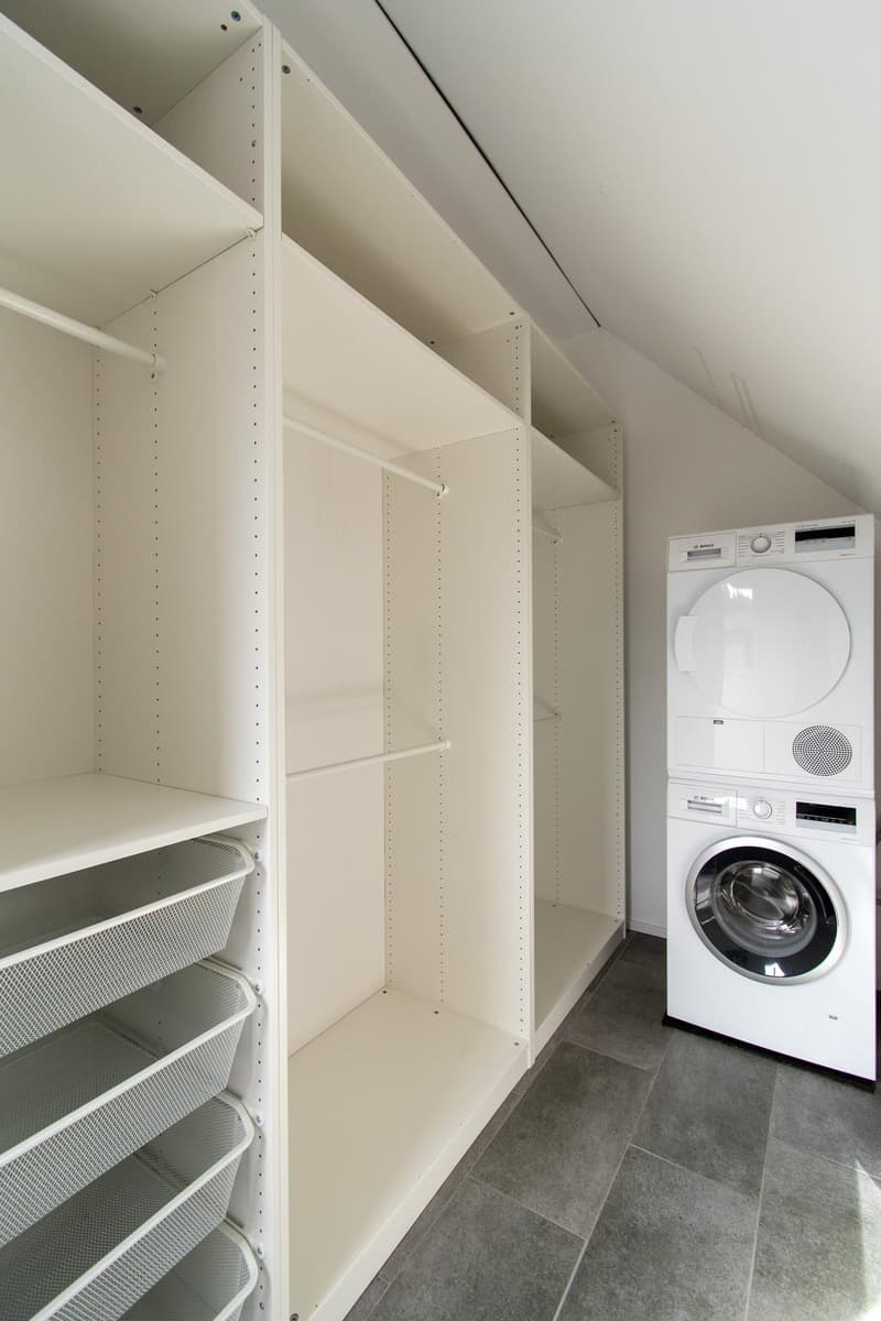 High-quality 2.5-room apartment with loggia (13)