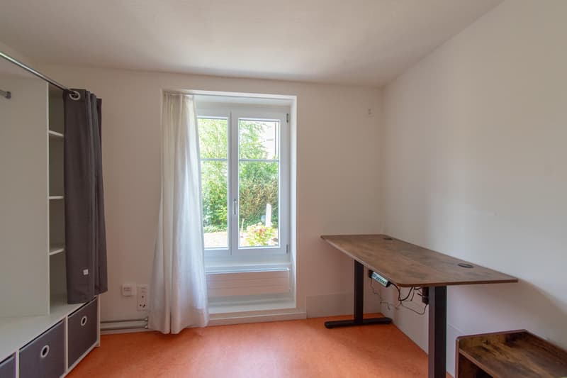 Appartement meublé de 1,5 pièces avec terrasse dans un emplacement préféré (7)