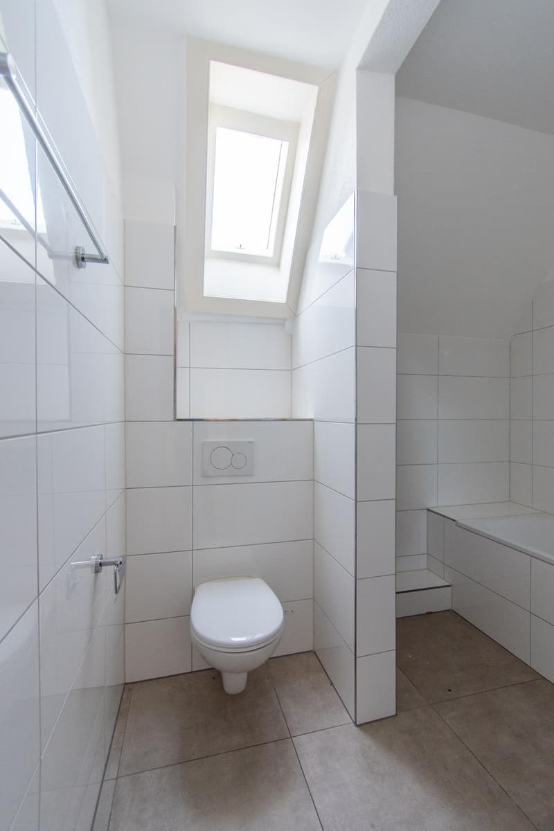 Appartement mansardé de 2,5 pièces accueillant (8)