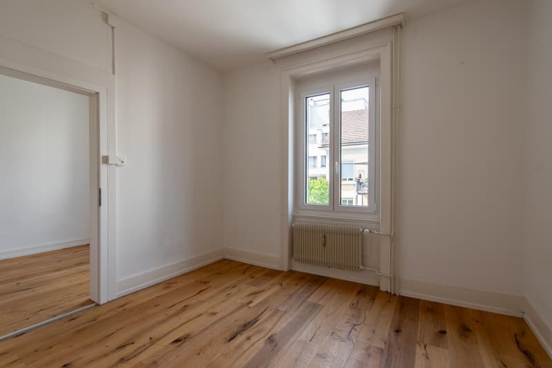 Grosszügige 4 Zimmer-Wohnung mit Balkon an zentraler Lage (12)