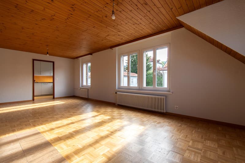 Charmante 4.5-Zimmer-Wohnung an ruhiger, zentraler Lage, Nähe Kantonspital (4)