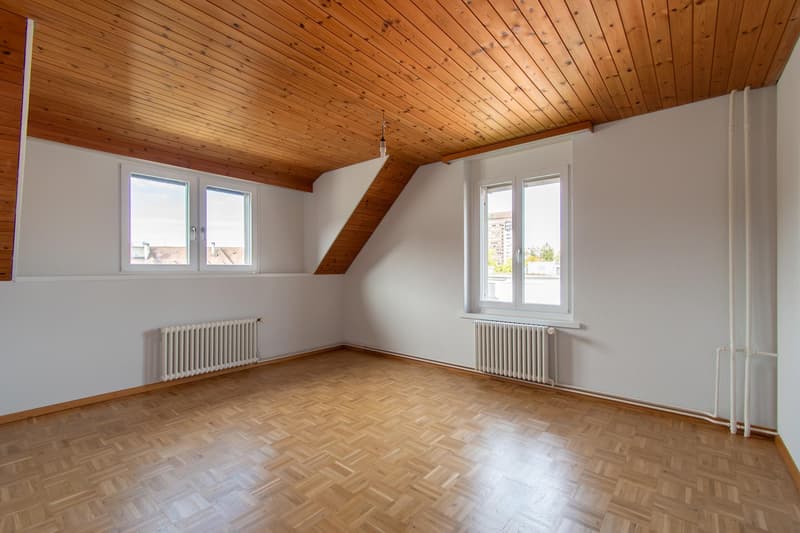 Charmante 4.5-Zimmer-Wohnung an ruhiger, zentraler Lage, Nähe Kantonspital (7)