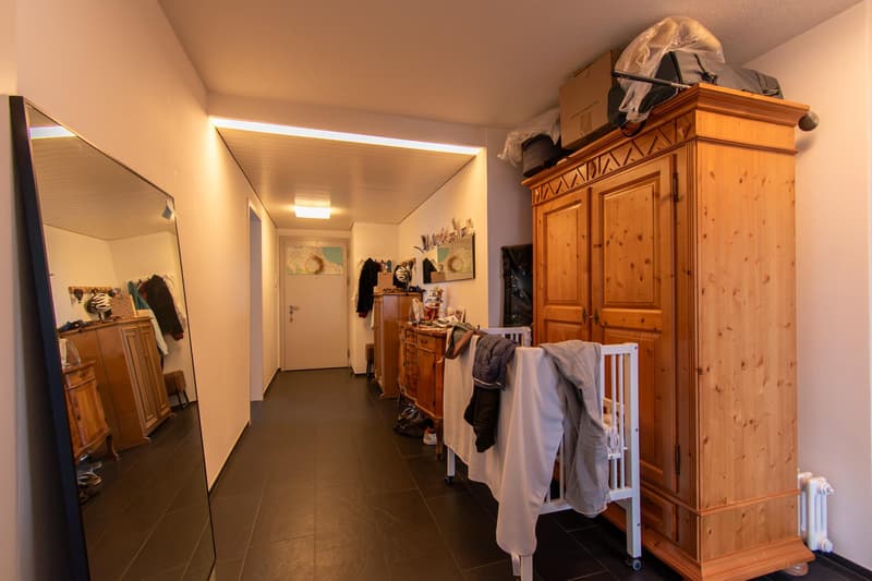 Helle 3.5 Zimmer-Wohnung mit Balkon und schöner Aussicht (10)