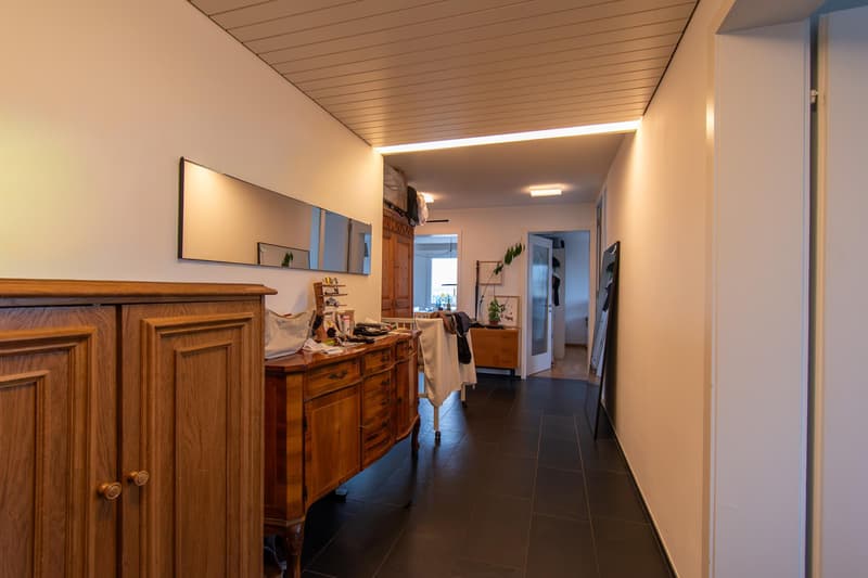 Helle 3.5 Zimmer-Wohnung mit Balkon und schöner Aussicht (11)