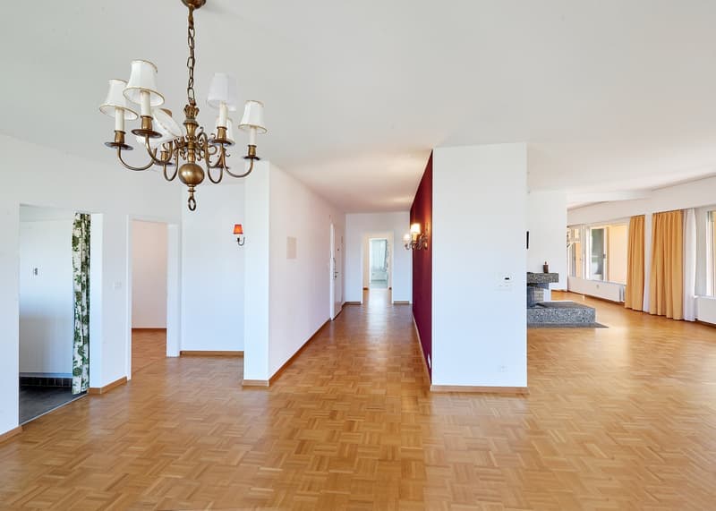 Spacious 6.5-room attic apartment with private rooftop terrace in Hinterkappelen (5)