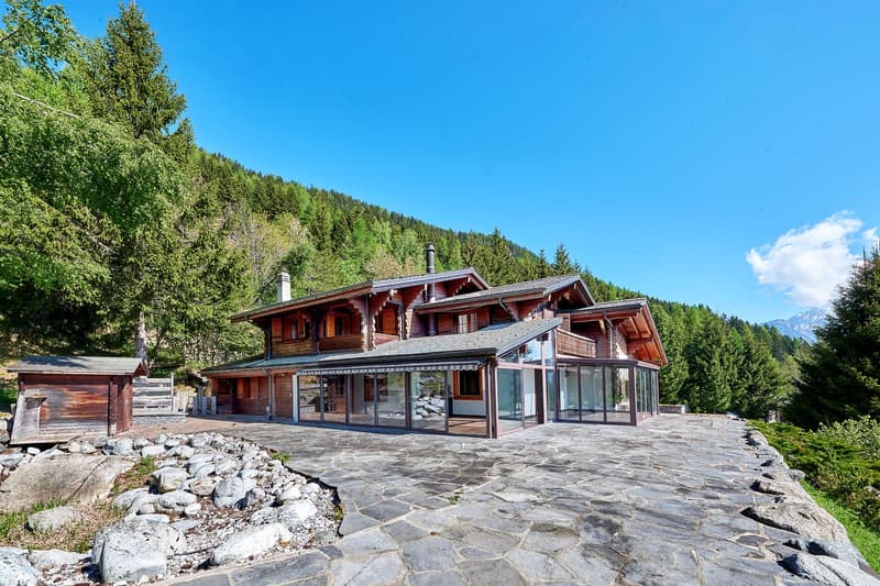 Dreamy Chalet-Villa with large Inhouse-Pool (1)