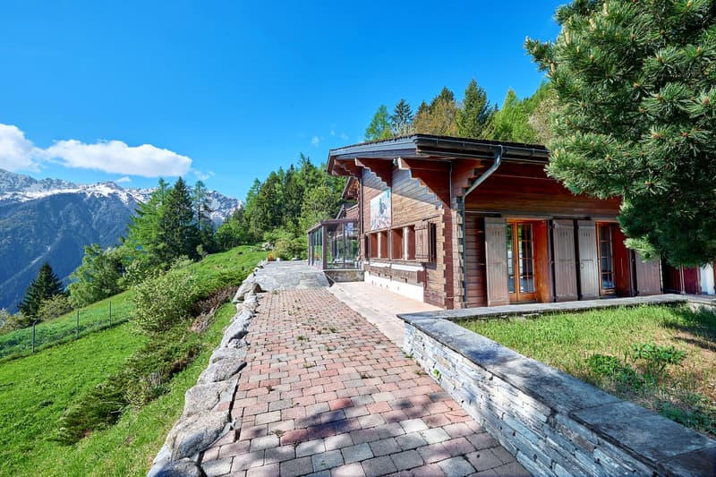Dreamy Chalet-Villa with large Inhouse-Pool (4)