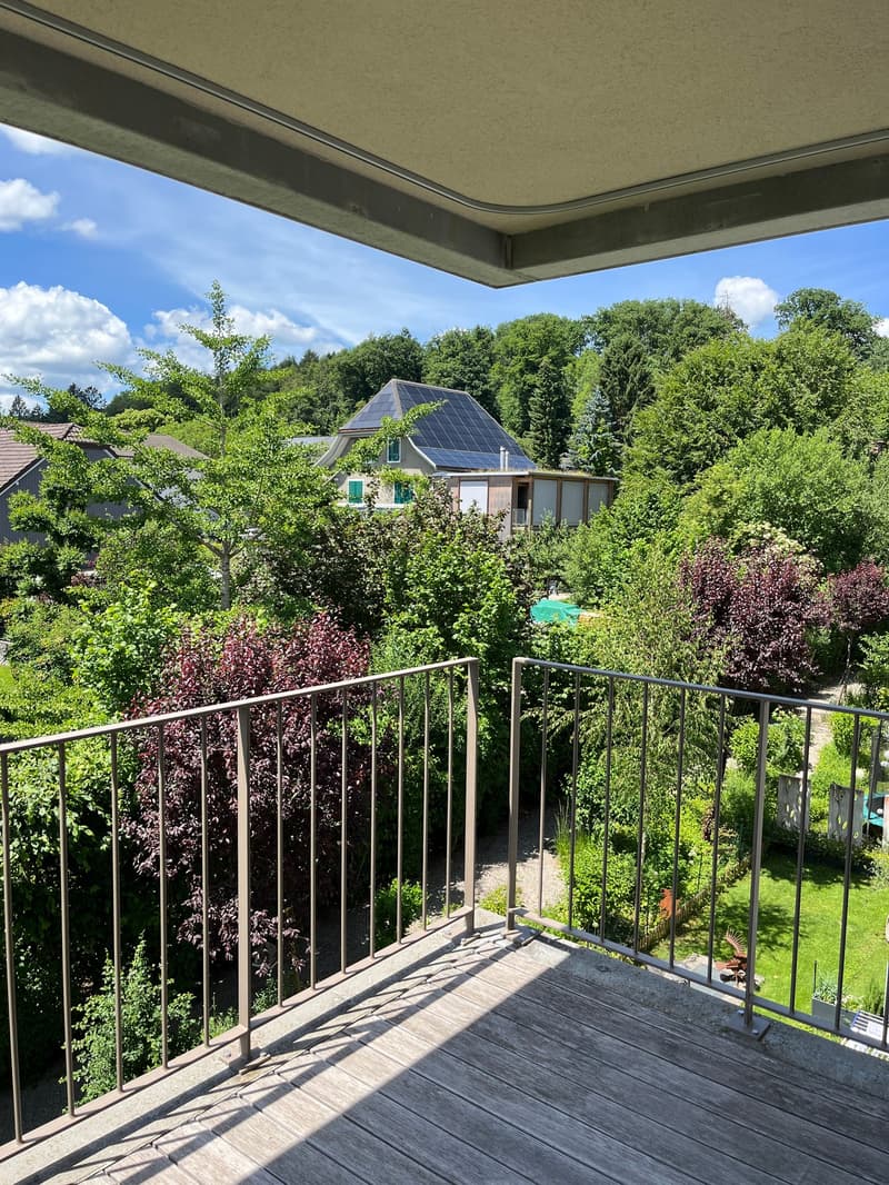 Modern, sunny, and nearly new 4.5-room apartment in Brügg BE (13)