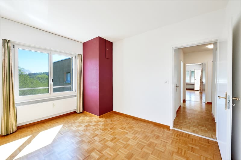 Ampio appartamento di 6.5 locali all'ultimo piano con terrazza privata sul tetto a Hinterkappelen (7)