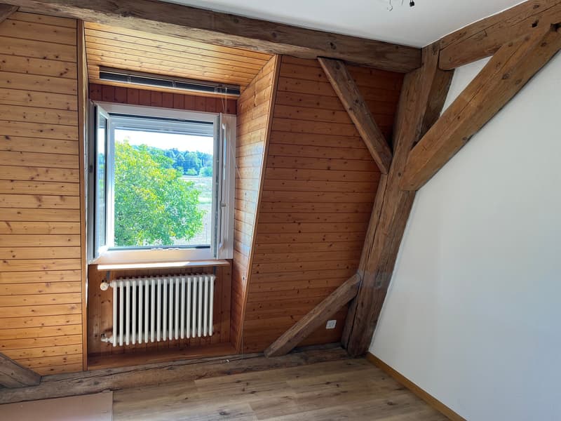 Charmante 1.5-Zimmer-Dachwohnung mit Blick auf den Murtensee (5)