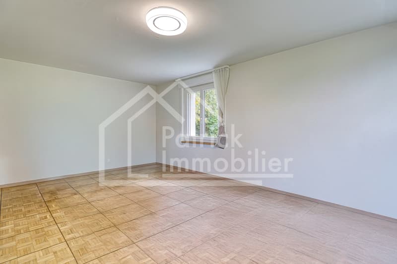 Appartement 3.5 pcs rénové à poximité de la piscine et du centre-ville (3)