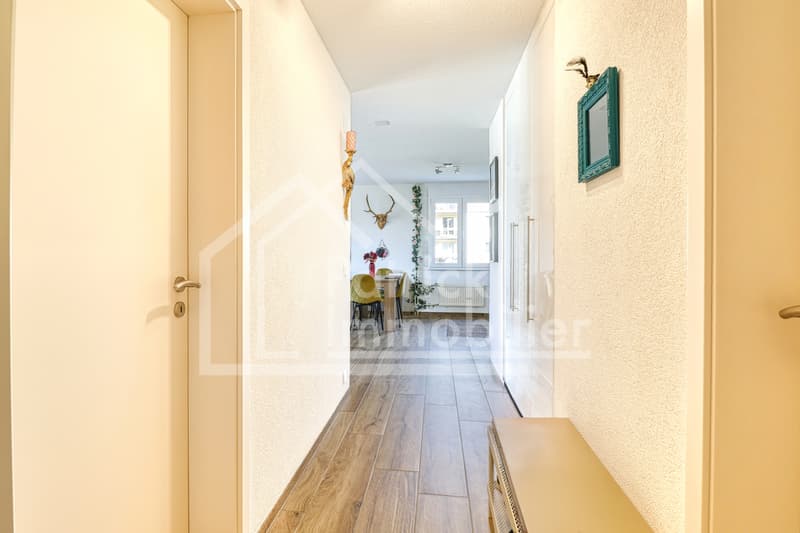 Charmant appartement de 2.5 pièces au 1er étage avec balcon (4)