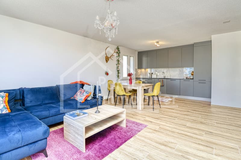 Charmant appartement de 2.5 pièces au 1er étage avec balcon (2)