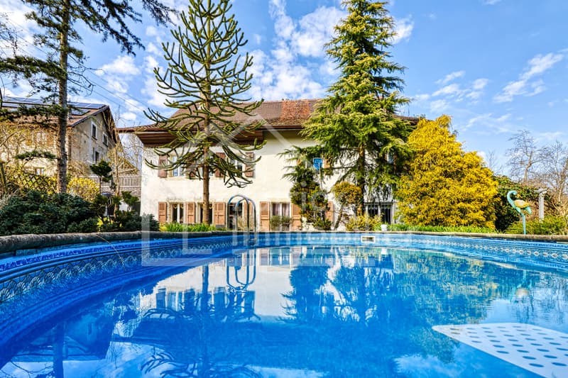 Ferme rénovée de caractère avec piscine et installations équestres (1)