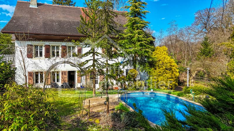 Ferme rénovée de caractère avec piscine et installations équestres (2)