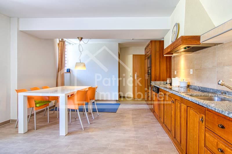 Residential building with café restaurant Gross yield 4.89 % (12)