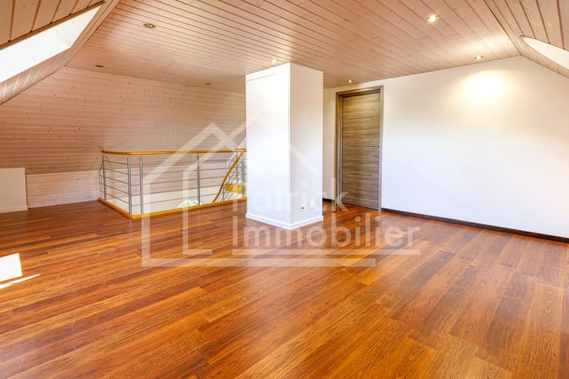 Villa 6.5 pièces jumelée par les couverts (11)