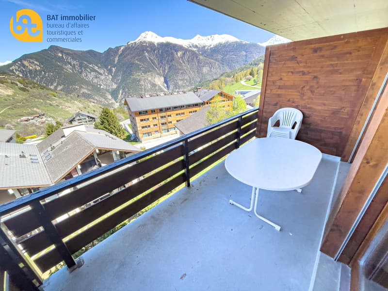 Bello appartamento di 3 locali con vista sul villaggio (10)