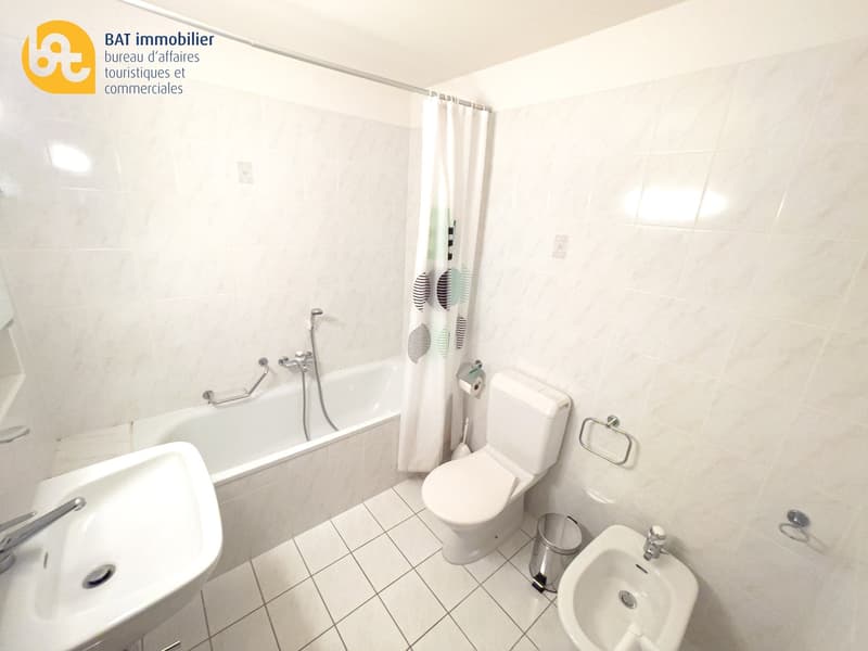 Bello appartamento di 3 locali con vista sul villaggio (11)