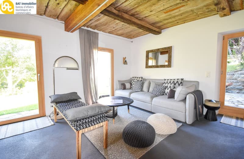 Chalet ristrutturato "Raccard des Arolles" (2)