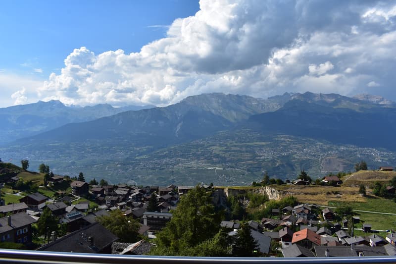 Zu vermieten für ein Jahr - Prachtvolles Duplex mit atemberaubendem Blick in Nax (13)
