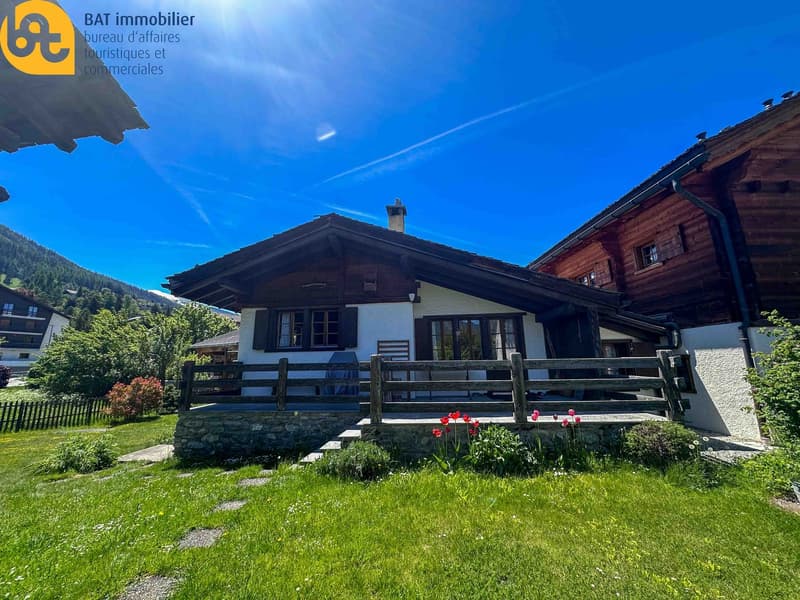 SAISON HIVER 2027 - chalet 4 pièces avec jardin et vue sur les montagnes (1)