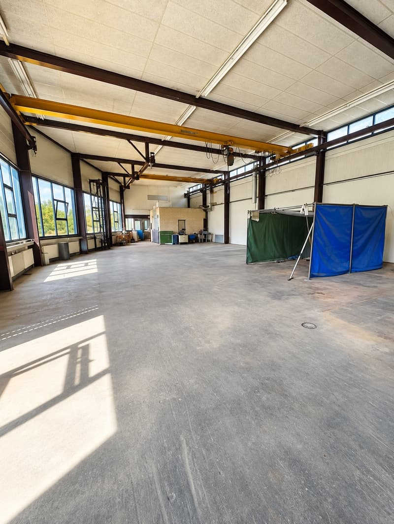 Local commercial de 360 m² rénové à St-Imier (1)