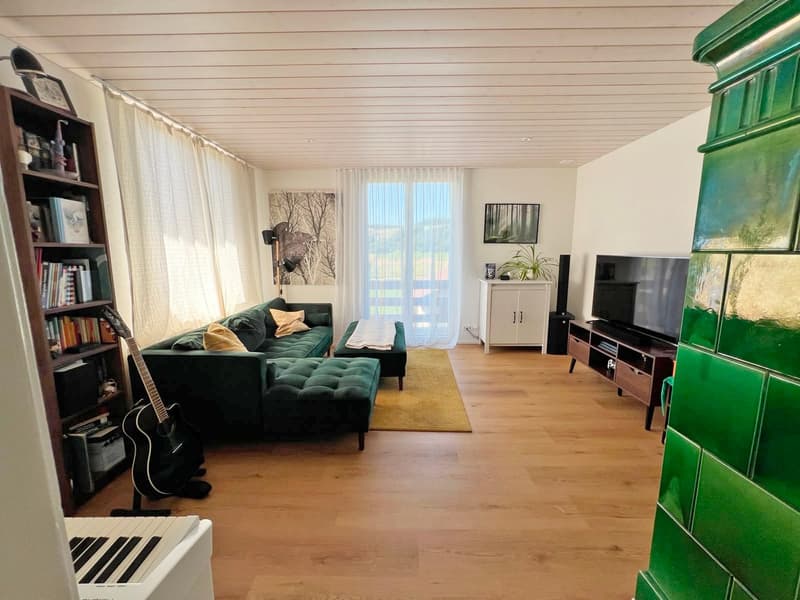 Schönes und geräumiges Wohnzimmer