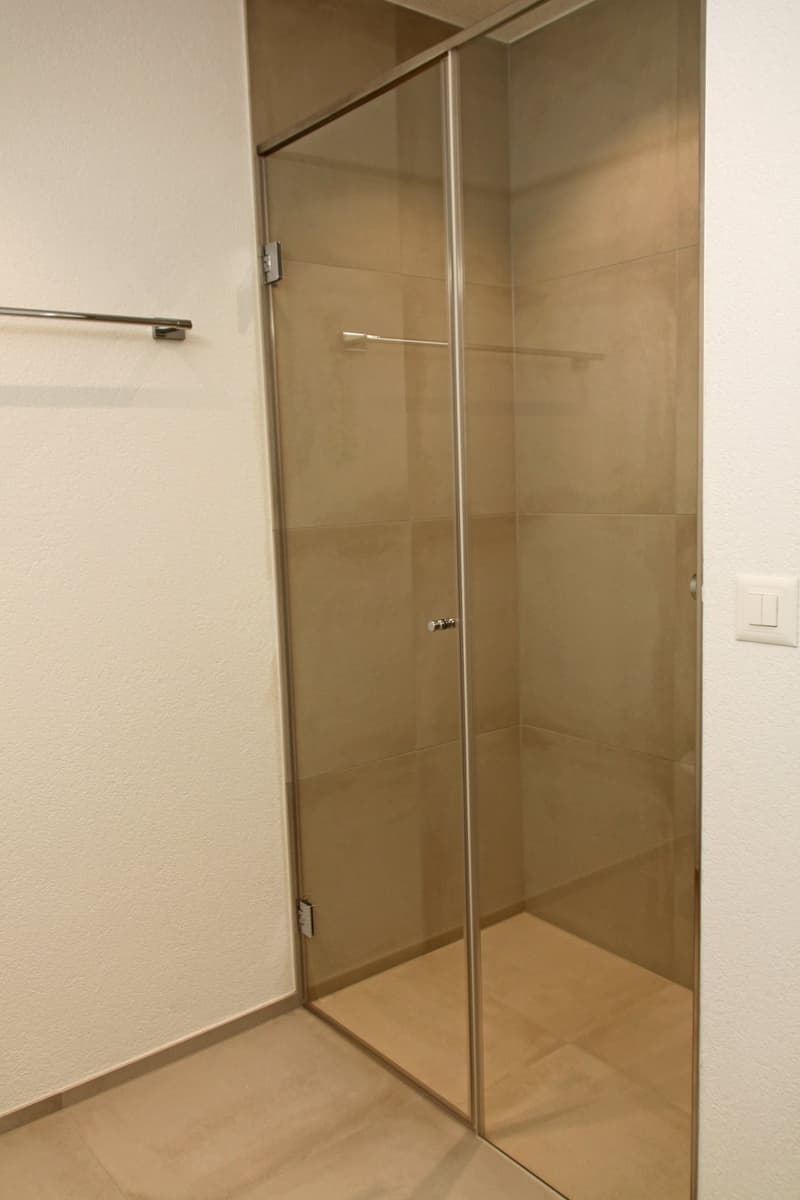 Badezimmer mit Dusche