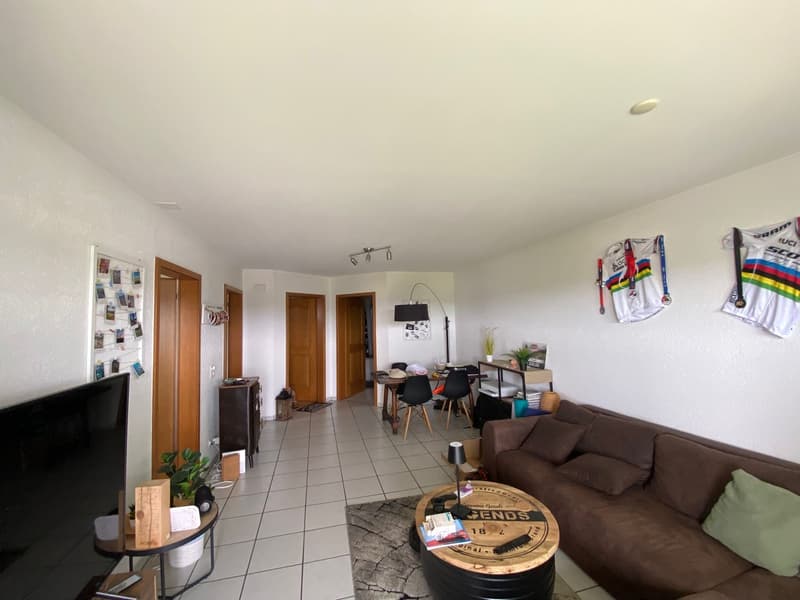 2,5 - Pièces appartement dans une maison à deux familles (6)